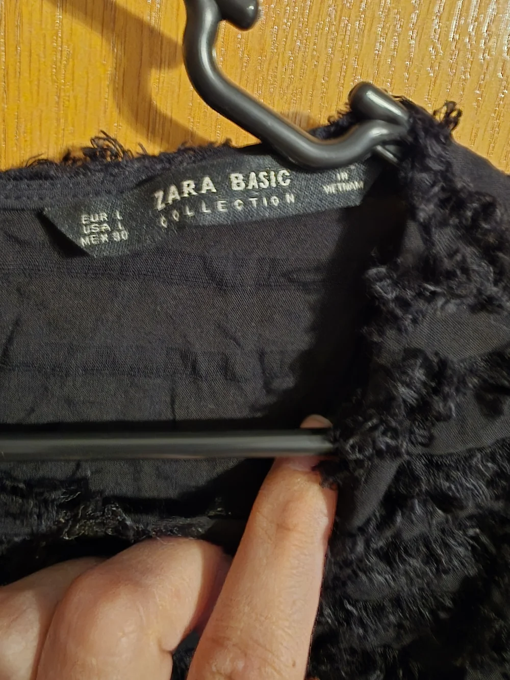 Zara black textured